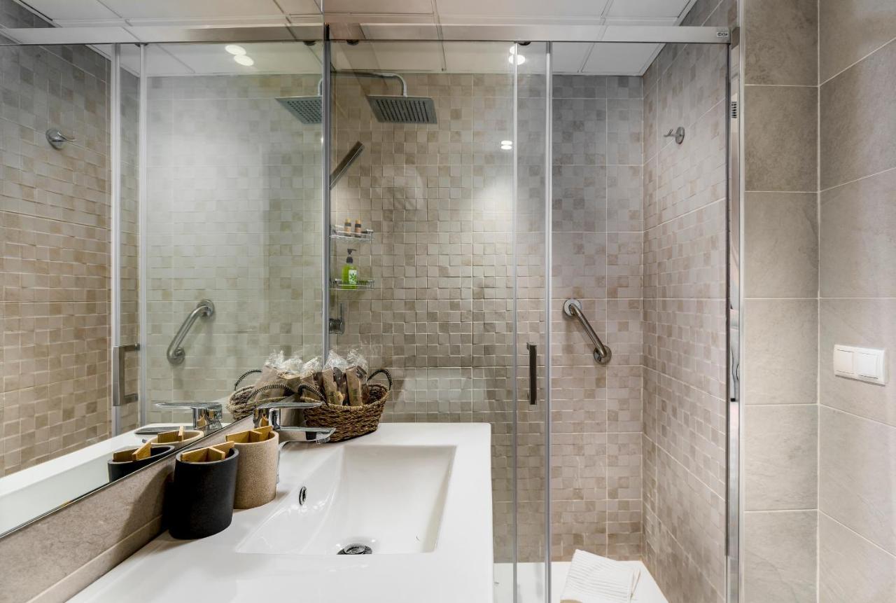 Apartamento deluxe con piscina, terraza&parking Málaga Esterno foto